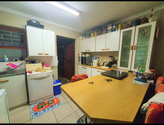 2 BEDROOM HOUSE FOR SALE IN BELLVILLE CENTRAL
